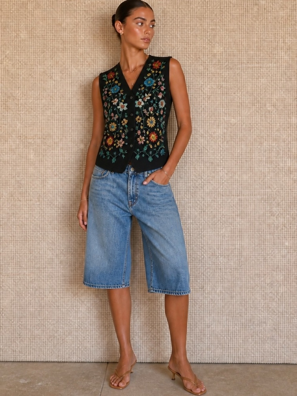 Vintage 90s Sostanza Floral Embroidered Beaded Sweater Vest Black Small